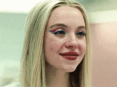 Cassie Howard Sydney Sweeney GIF - Cassie howard Sydney sweeney