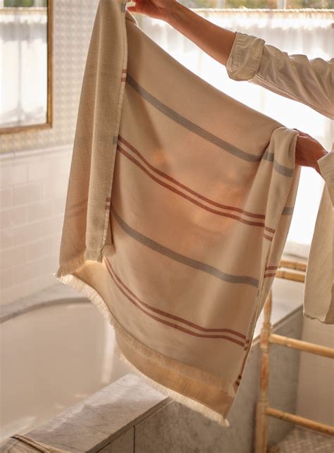 Heritage Cotton Bath Towel | Luxury Towels | Rowen & Wren