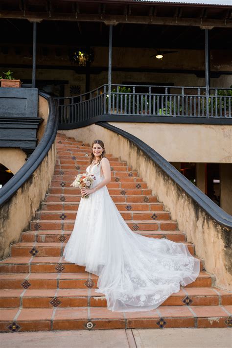 Divertida boda familiar en Hacienda Campo Rico, Carolina, PR