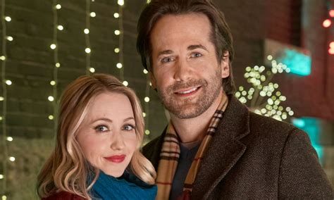 Emily Tennant & Niall Matter Meet Over Perfect Turkey In Holiday ...