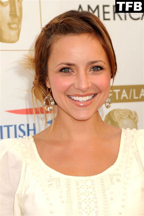 Christine Lakin Girls Leaks - Sexy e-Girls🔞