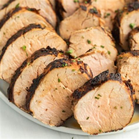 Grilled Pork Tenderloin - grillonadime.com