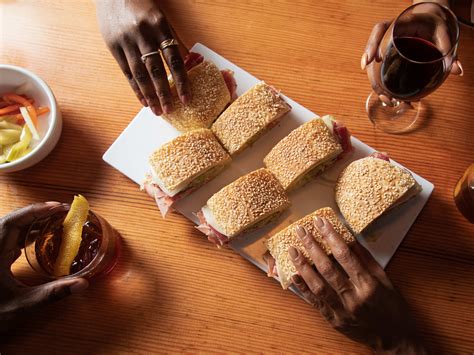 9 Places To Have A Unique Dinner In Philadelphia - Philadelphia - The