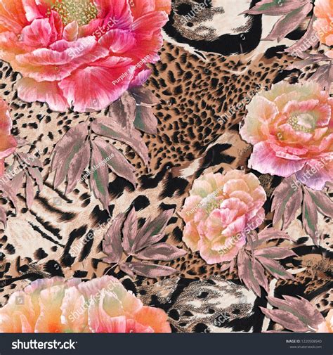 seamless textile pattern wild african animal skin  beautiful red