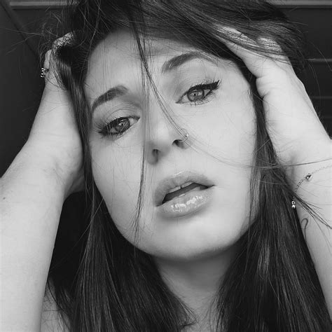 Nadia Bratké (@nadiabratke) • Threads, Say more