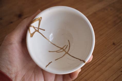 What is Kintsugi?: A Beginner's Guide to the Golden Repair - TOKI Kintsugi