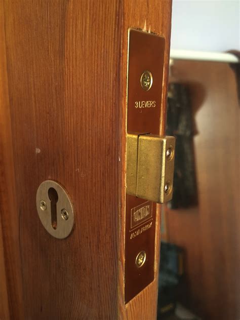 muswell hill yale lock alexandra locksmiths london