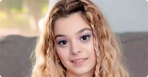 Molly Little Wiki, Age, Boyfriend, Height, Career, Photos