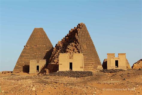 https://flic.kr/p/qAp2Bf | Meroe Royal Cemetery - the southern group ...