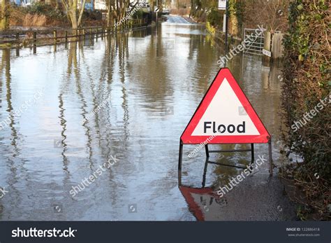 Road Closed Because Of Flooding Stock Photo 122886418 : Shutterstock