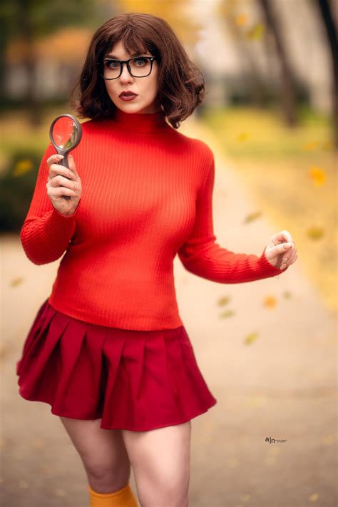 Our Daphne & Velma cosplay : r/Scoobydoo