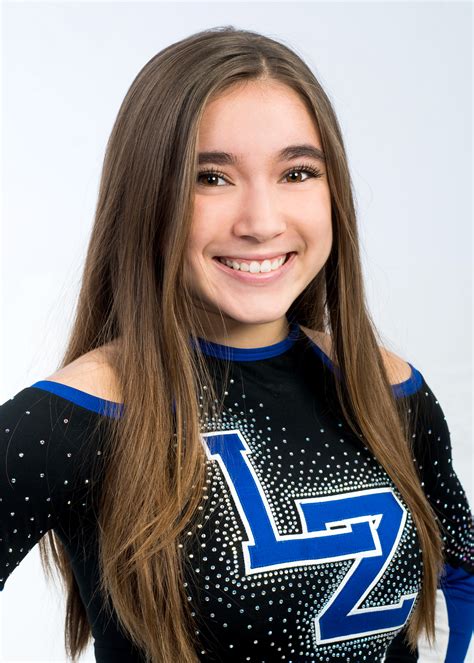 Lake Zurich HS Cheer Team in Studio — Ron McKinney Photography