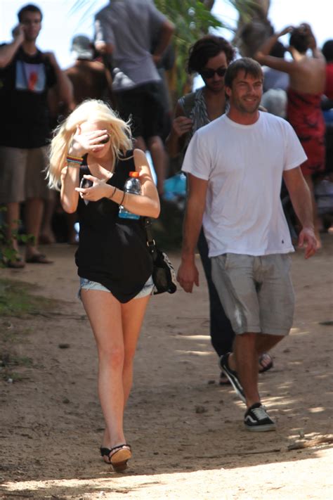 Lindsay Lohan Playboy Photos Leak Online, Flees To Hawaii - Lindsay ...