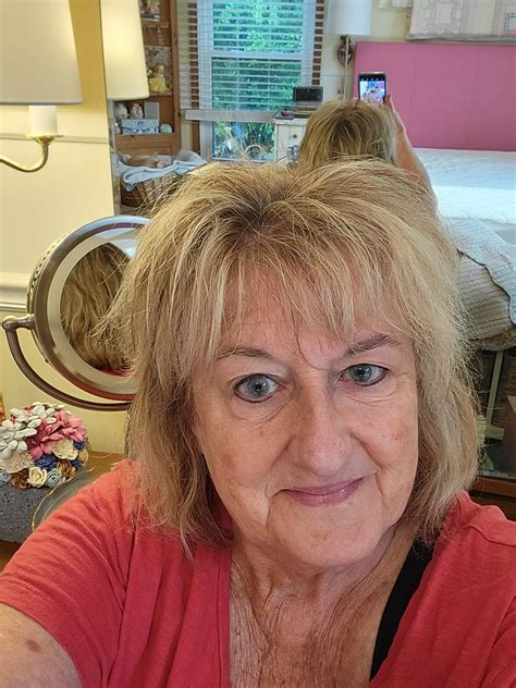 Our expert explains how to style various ladies hairstyles layered 38