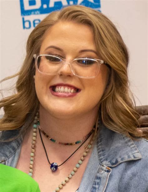 11 Facts About Piper Niven | FactSnippet