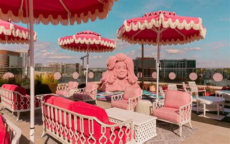 Dolly Parton-inspired rooftop bar opens at Nashville hotel - GayCities Blog