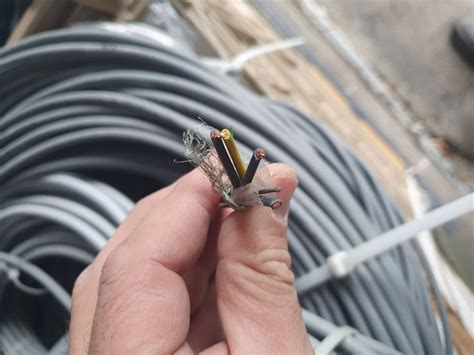Kabel 4x1.5 4G1.5 4x1.5mm² 3LPE 49m | Kaufen auf Ricardo