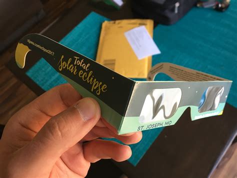 solar eclipse glasses fit  work  regular glasses stellar