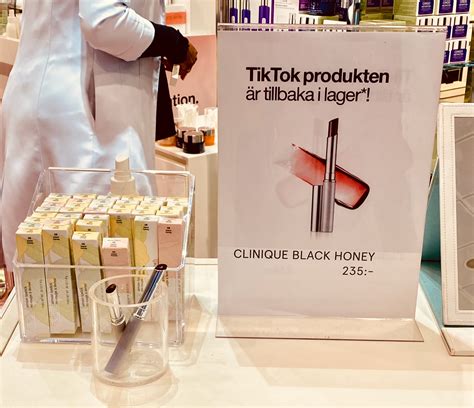 Clinique Black Honey Almost Lipstick