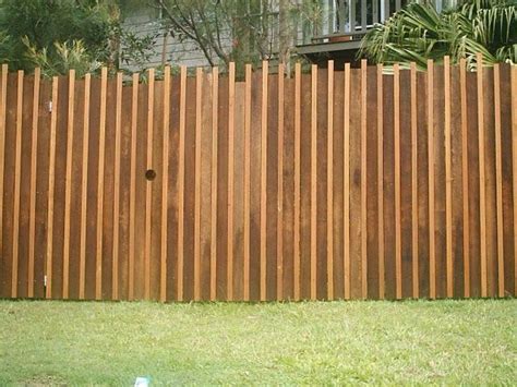 wood fence designs vertical - Vertical Slat Fence Home Design Ideas ...