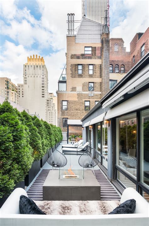 $2.5M Central Park South penthouse has a wrap-around rooftop with beer