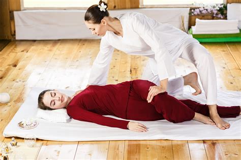 What is Thai massage? Everything you need to know... - Sense Massage