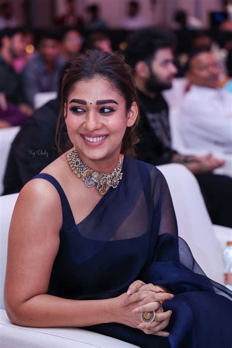 NAYANTHARA IN BLACK SAREE HD IMAGE GALLERY - PHOTO PLUS GOLD - Big size