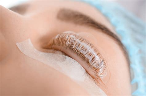 lash lift  extension    differences