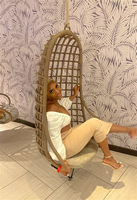 P🥳🫶🏽 on Twitter: "Take a pretty girl and give her what she want🌴 https