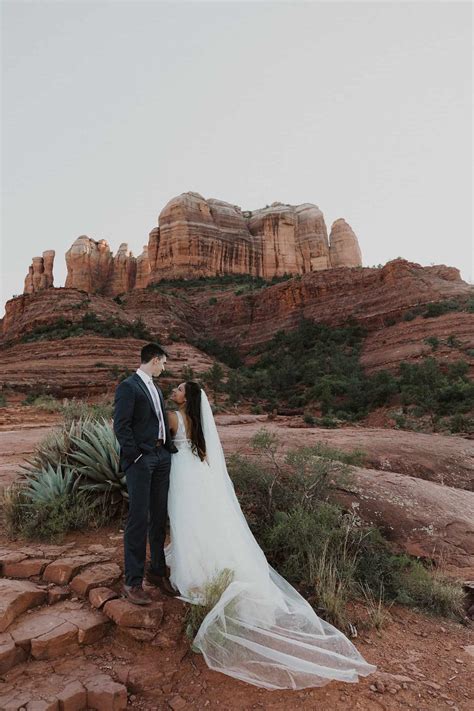 giovanna + austin / sunrise sedona elopement : Emily Klarer