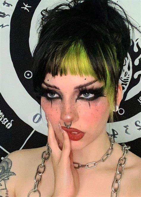 Pin by Maz Morrisey on Sh I love | Goth eye makeup, Makeup eye looks ...