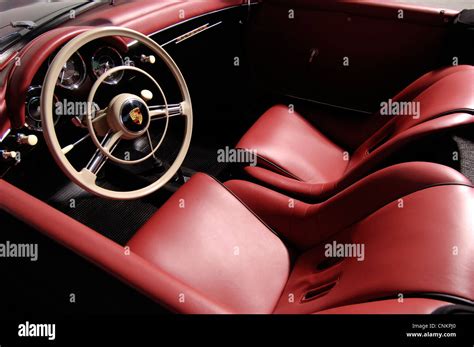 Porsche 550 Spyder James Dean replica Stock Photo - Alamy