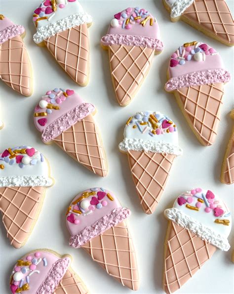 Menchie's Frozen Yogurt - Let's end August right! $5 fill your cup from