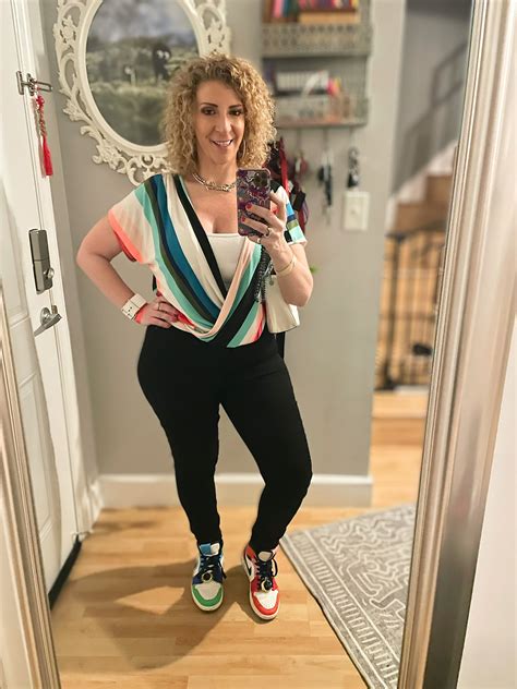 TW Pornstars - Sara Jay SFW Official. Twitter. Fit check 👟. 9:42 PM