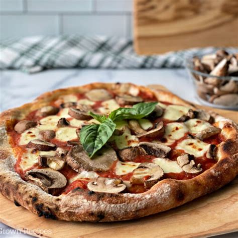 Mushroom Pizza Recipe with Portobello Mushrooms