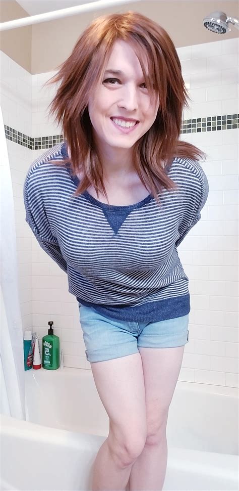 Could I make for a cute gf~? 😊 : r/traps