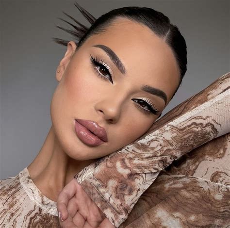 Pin de ⁺˚*･༓ 𝓙 ༓･*˚⁺ em makeup looks | Ideias de maquiagem, Inspiração ...