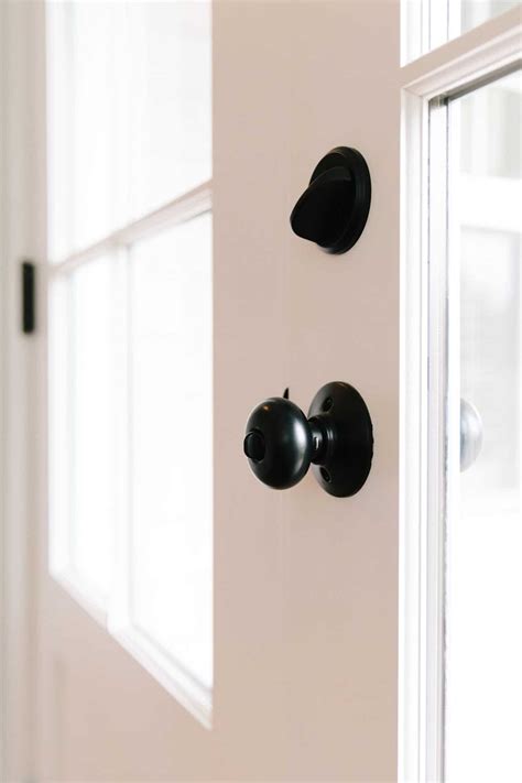 Marvin Windows: A Coastal Farmhouse – Julia Chuslo Architects