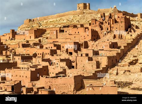 Architecture traditionnelle dans un village marocain Banque de