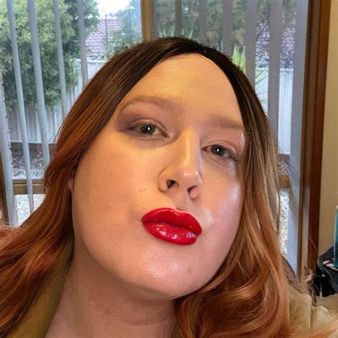 Big kiss for you all ;) : r/crossdressing