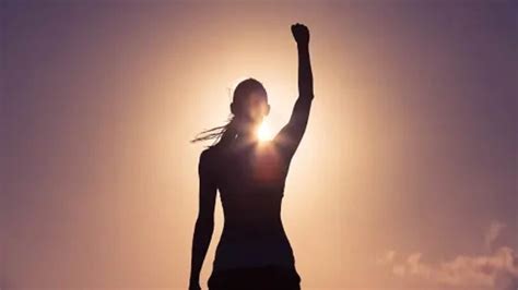 standing    heres      hindustan times