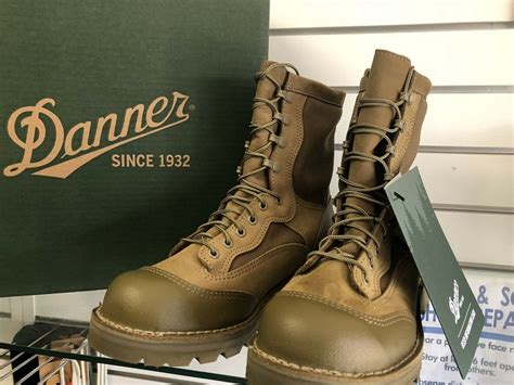 Danner - история бренда обуви, кто основал, что производят | Ботинки ...