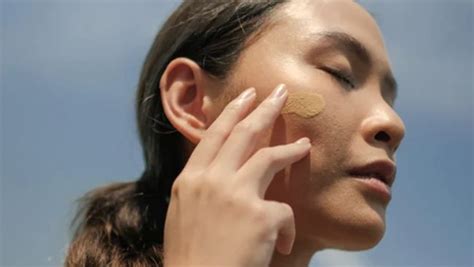 ringan flawless   rekomendasi skin tint  wajib kamu coba