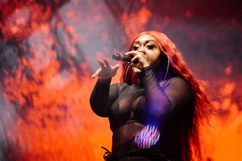 La rapper CupcakKe annuncia il ritiro dalla musica: Sto corrompendo i