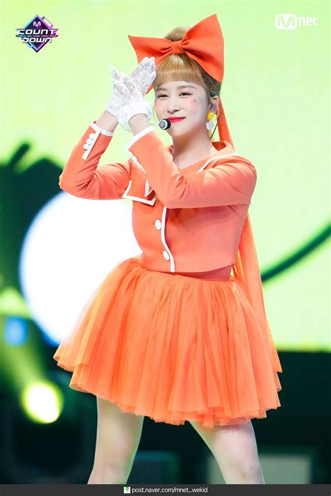 201008 WJSN CHOCOME - 'Hmph!' at M Countdown (Mnet Naver Update) | kpopping