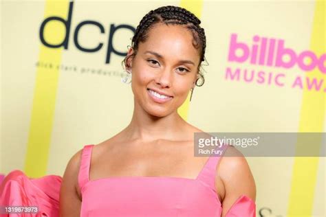 Alicia Keys Portrait Photos and Premium High Res Pictures - Getty Images