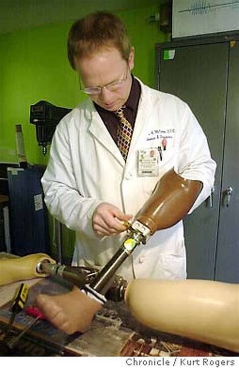 Prosthetics keep pace with technical advances of war / Modern armor