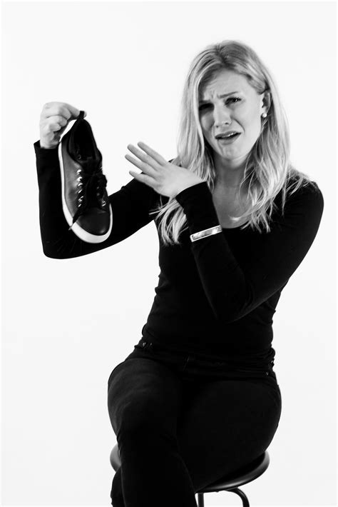 8 Ways to Tell Your Boyfriend His Feet Smell - Zorpads