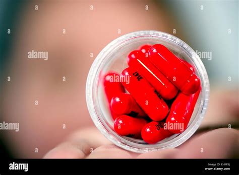 500 mg capsule hi-res stock photography and images - Alamy