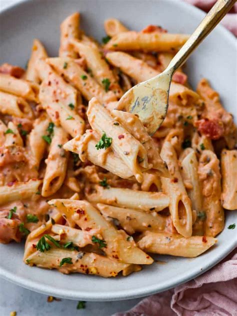 30-Minute Pink Sauce Pasta Recipe | The Recipe Critic